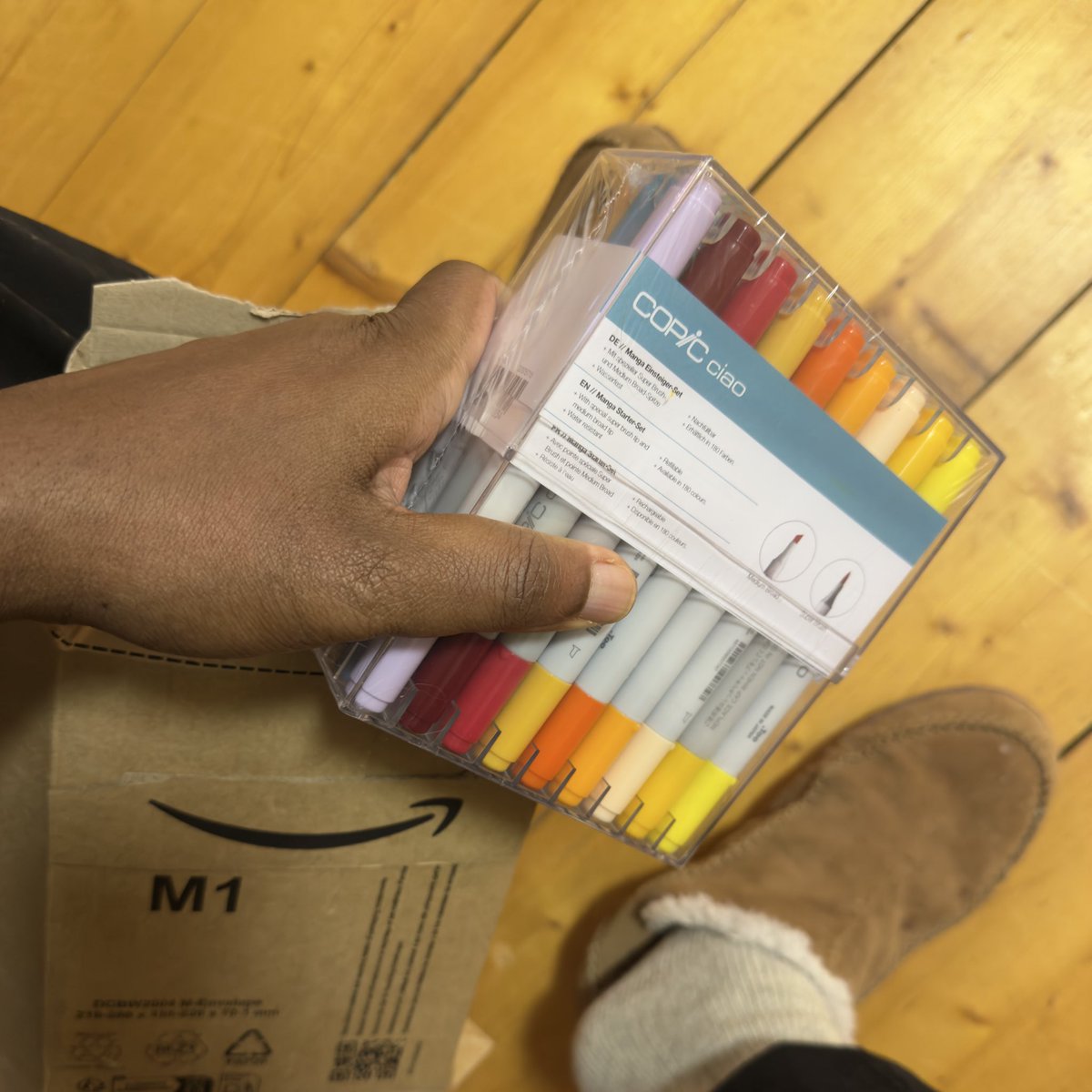 tafkaay's tweet image. i’m now officially a artist.