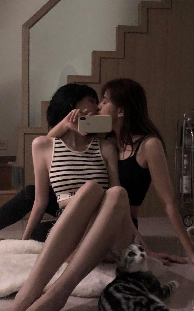 シ︎ (@sapphicflick) on Twitter photo 