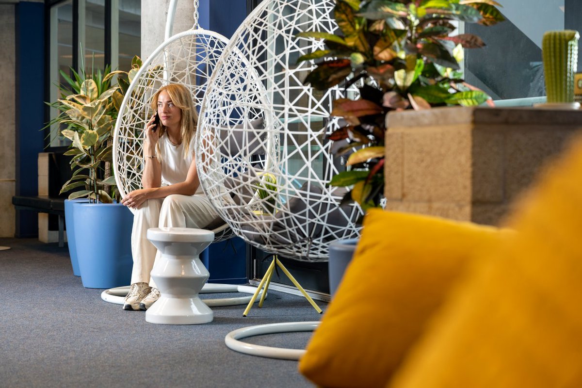 Werkenvoordenh1's tweet image. Wil jij de werkomgeving van duizenden collega’s verbeteren?  Dan is Senior Projectmanager Facilitair en Huisvesting dé functie voor jou! Gaan jouw handen hiervan jeuken?

Bekijk snel de vacature!
werkenvoor.denhaag.nl/vacature/senio…

#MooiWerk #BijzondereStad #GemeenteDenHaag #Vacature