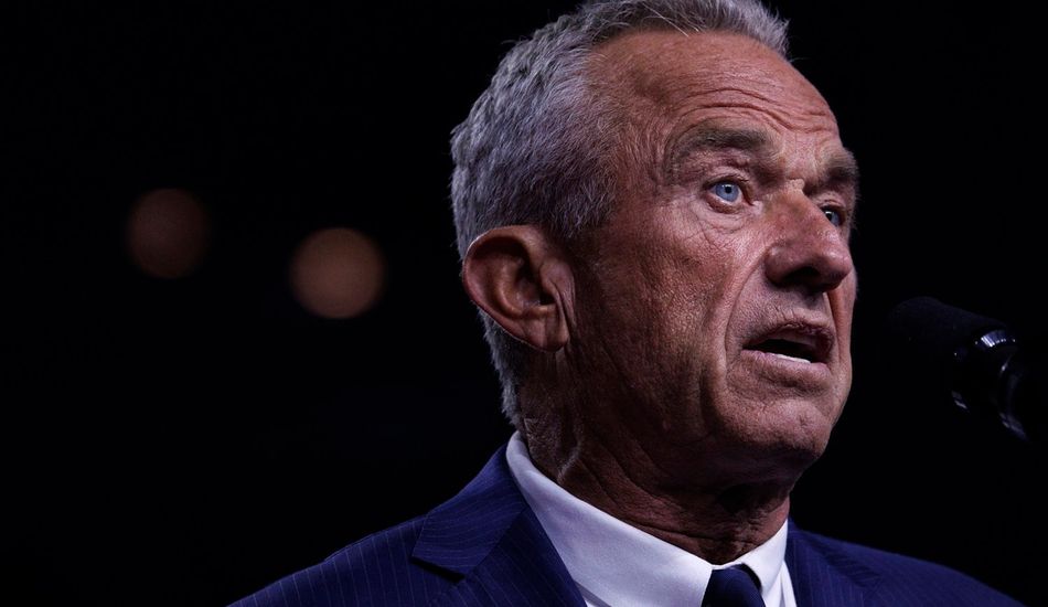 TechDropsNetBR's tweet image. RFK Jr. aposta na IA para melhorar a saúde, lançando uma competição de $2 milhões para soluções inovadoras de apoio a cuidadores e aumento da eficiência. #notícias  #IA #Saude #Inovacao #RFKJr
Link: pt.techdrops.news/post/rfk-jr-an…