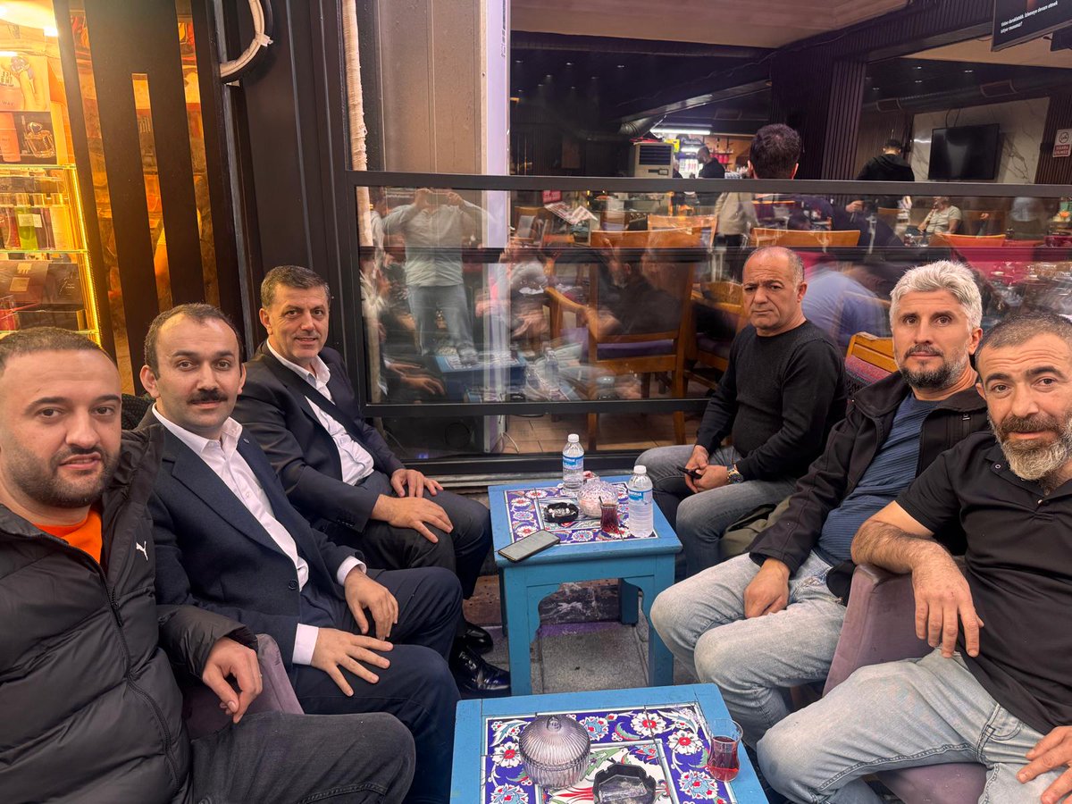 Batman Vakfı kuruluş çalışmaları kapsamında, Batman'ımızın değerli iş insanları Ercan Ceylan ve Faysal Şahin ile bir araya gelerek vakfımızın hedeflerini ve kuruluşu hakkında görüştük.
<a href="/ilyasbastik/">İlyas BASTIK</a> 
<a href="/fyslsns/">Faysal ŞANSİ</a> 
<a href="/SansiSebahattin/">Sebahattin Sansi</a>