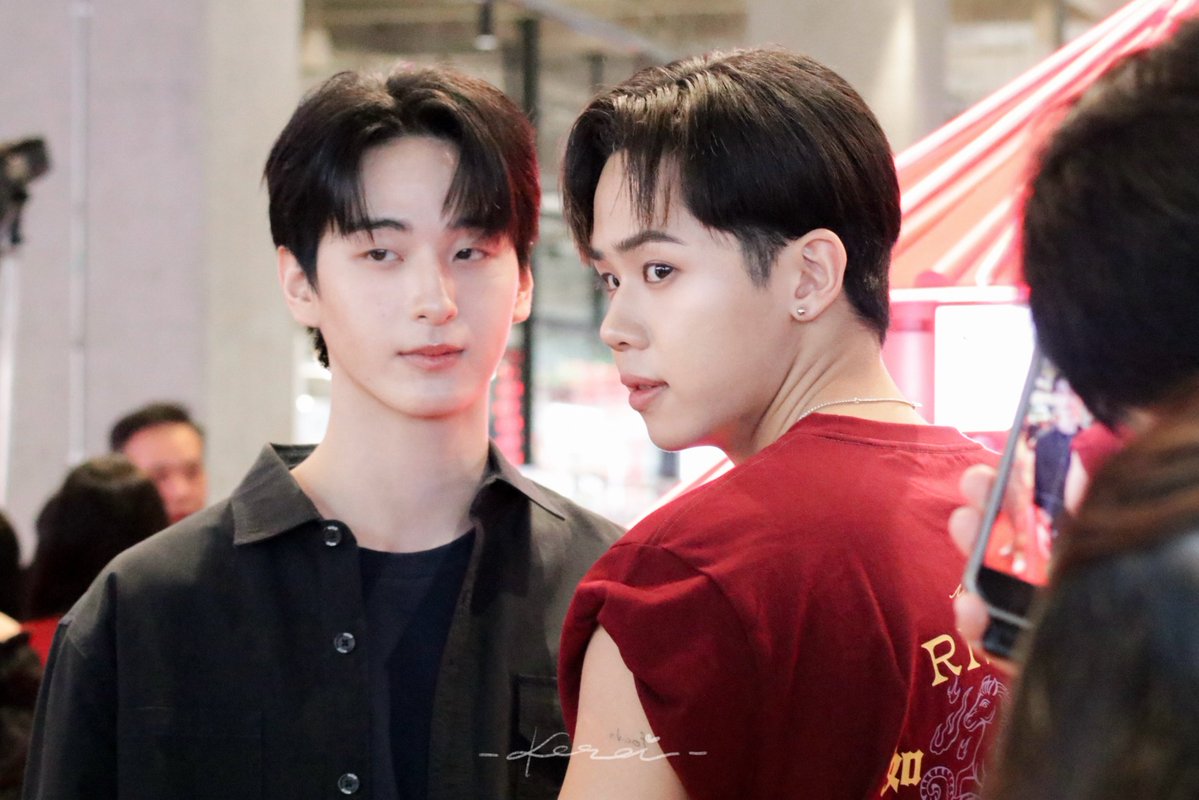 koroiwpp's tweet image. 251118 | ♥️🖤

#MOOBangkokXNumEiang 
#MuonATLAS #TadATLAS