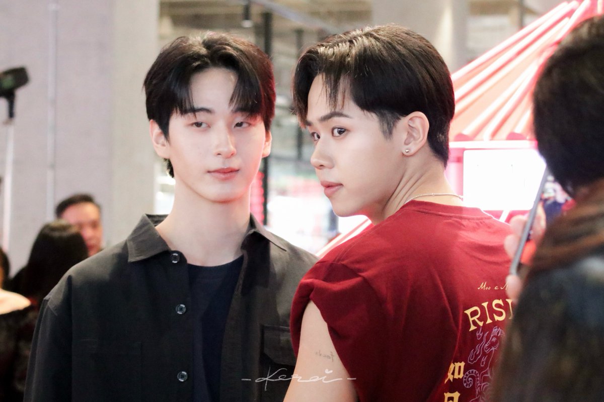 koroiwpp's tweet image. 251118 | ♥️🖤

#MOOBangkokXNumEiang 
#MuonATLAS #TadATLAS