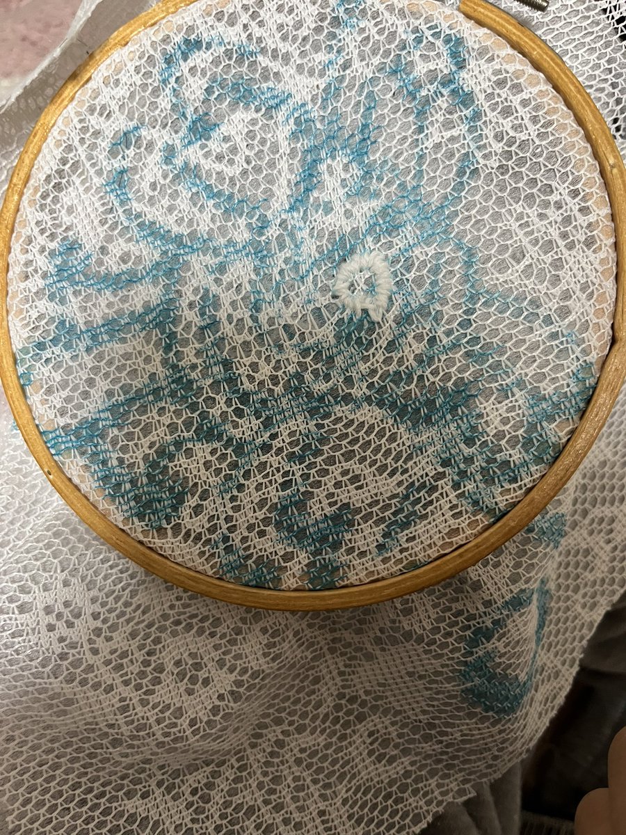 キ  レ  そ  う  ()