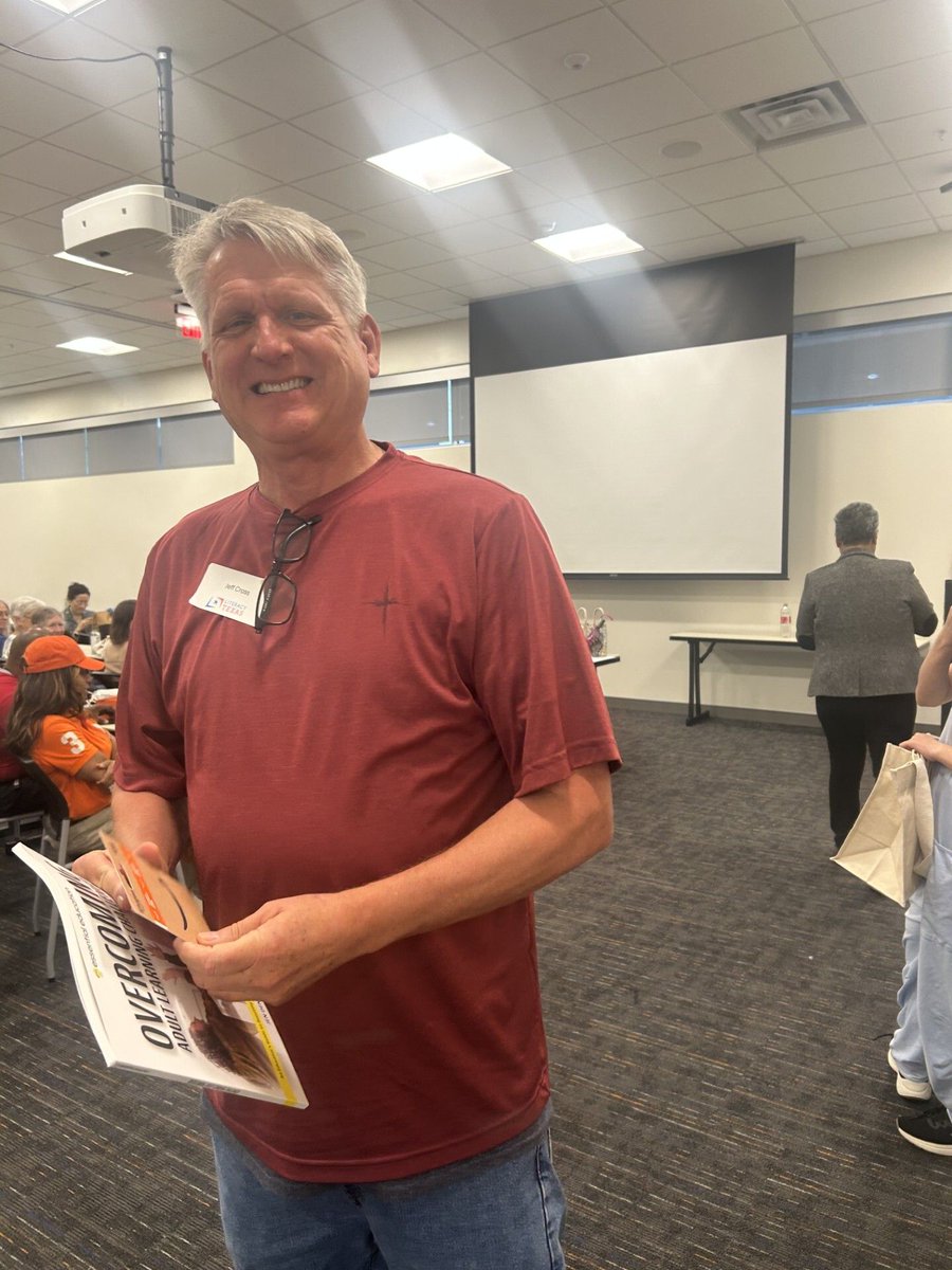 We give away door prizes at the end of every regional symposium - and there were a LOT of happy winners in DFW! 💛 

Wondering whether there's a symposium near you this program year? Find out here: literacytexas.org/symposia