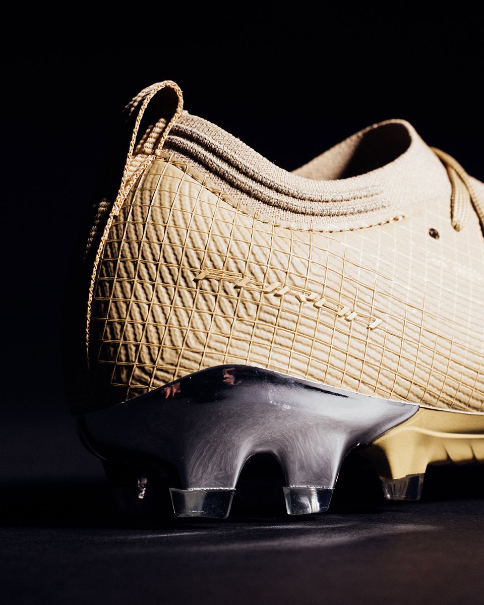 New Balance x Stone Island | FURON v8
Dos mundos que viven la innovación a su manera, unidos en un colorway exclusivo. ✨

Las New Balance Furon v8 x Stone Island llegan con una estética única y ese toque experimental.

--

#futbolemotion #StoneIslandNewBalance #nbfootball