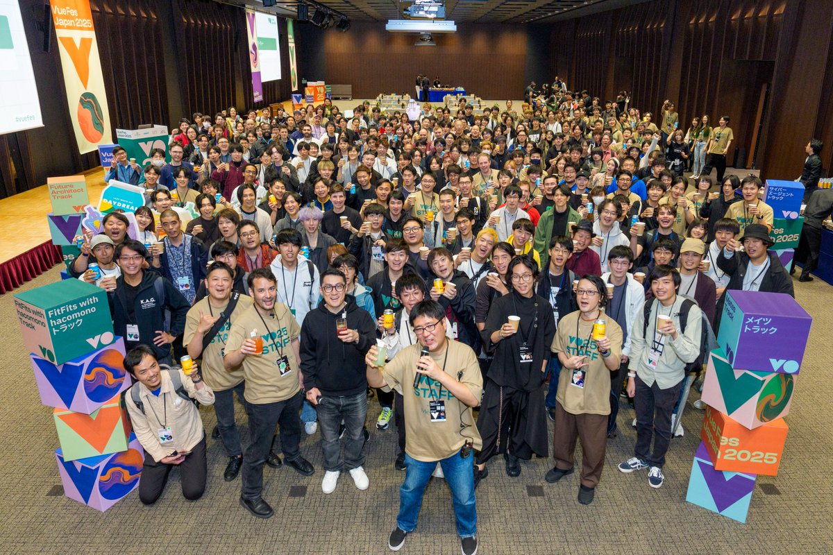 448jp's tweet image. Vue Fes Japan 2025の思い出……最高のカンファレンスだった

#vuefes #vuejs