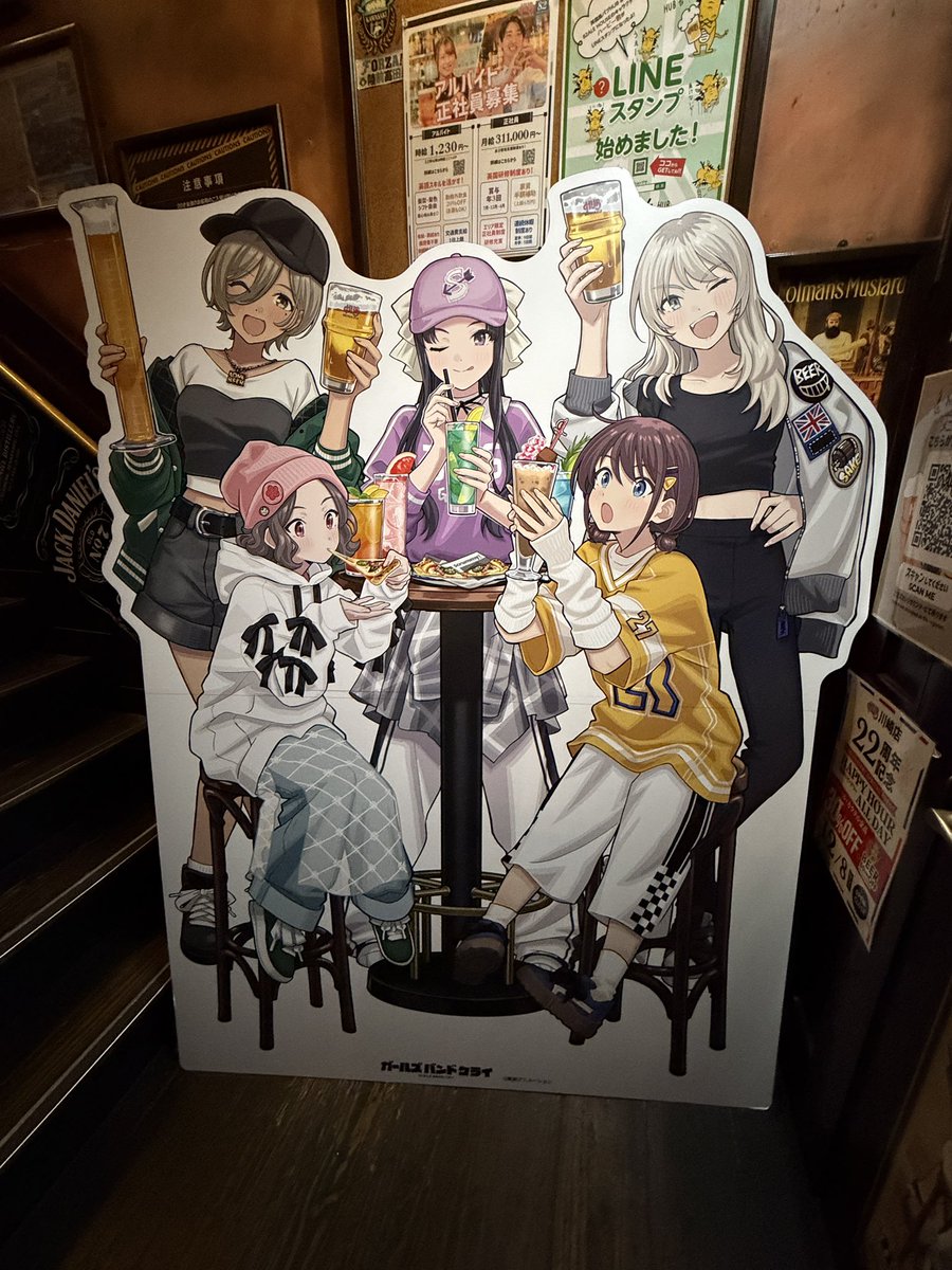 YO_7991's tweet image. 川崎hubのゴルクラコラボ行ってきたー。桃香さんとルパさん、ビール飲んでニッコニコやんwさすがナイスビール！ #ガルクラ #川崎 #hub