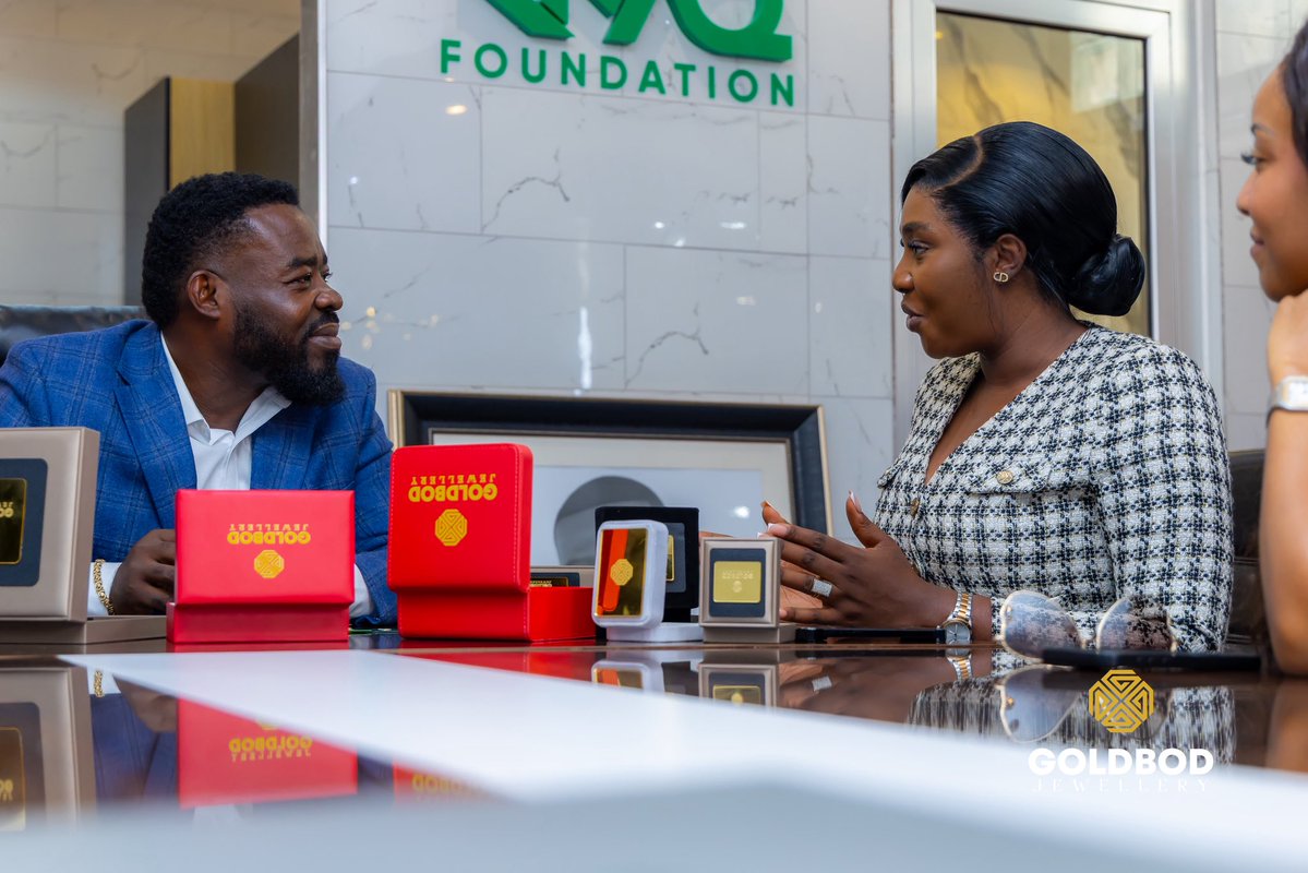 GOLDBODJewelry's tweet image. GoldBod Jewellery and its ambassadors visited business mogul RNAQ to introduce him to the gold tablets and jewellery available in our showrooms.  #GoldbodJewellery #PurePreciousProudlyGhanaian