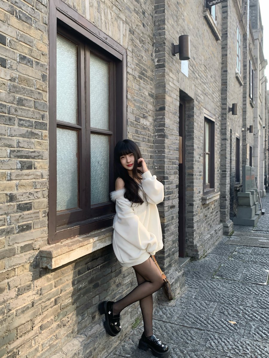 web3workess's tweet image. 建议大家炒币上头的时候可以多听听币圈的Space和AMA 
可以让你头脑清醒地亏钱🫶🏻