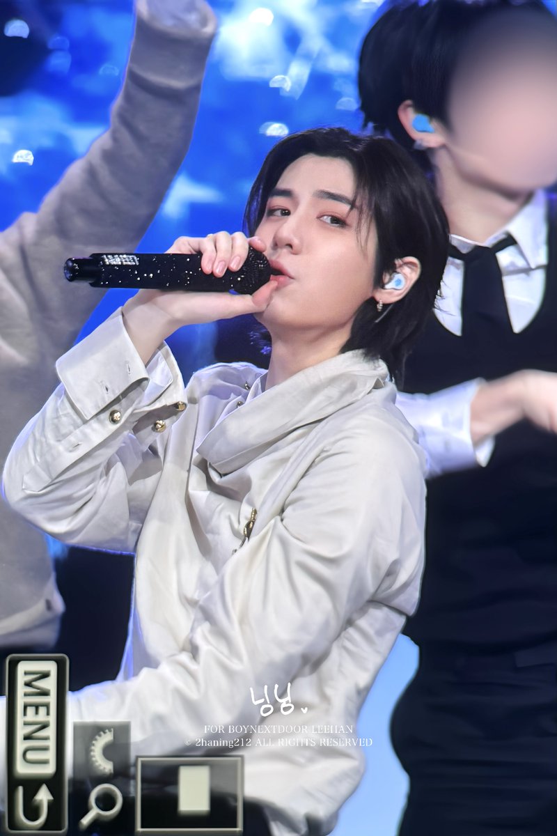 2haning212's tweet image. 251119 청룡

#BOYNEXTDOOR #보이넥스트도어
#이한 #LEEHAN