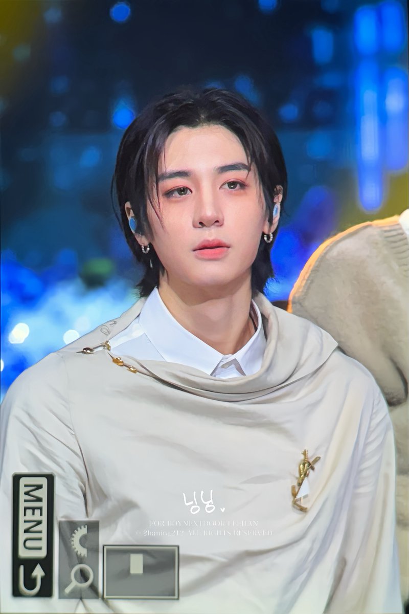 2haning212's tweet image. 251119 청룡

#BOYNEXTDOOR #보이넥스트도어
#이한 #LEEHAN