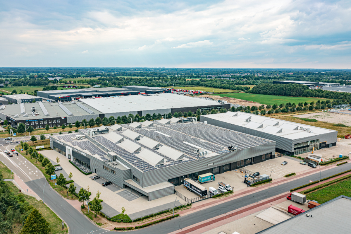 Ondernemers op het Kempisch Bedrijvenpark in Hapert maken gebruik van een #energiehub. Het lokale energienetwerk is een oplossing voor #netcongestie 🔌. Wat zijn de ervaringen? Wat zijn de lessen voor andere energiehubs?

Alle inzichten: firan.nl/artikel/dit-zi…