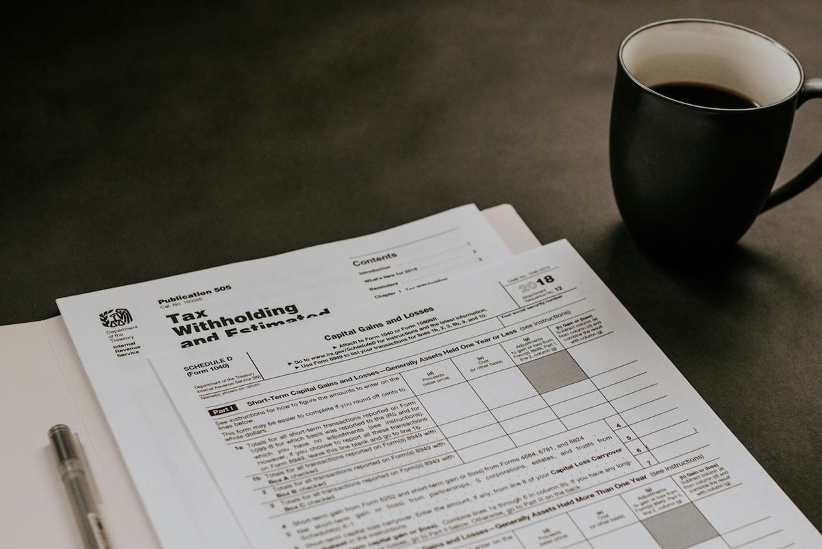 Thinking about year-end giving? If you’re 70½+ with an IRA, a QCD lets you donate directly, lower your taxable income, and still meet your RMD. Smart giving with real impact. Learn more in our latest post.

alexanderfinancialplanning.com/blog/are-you-g…