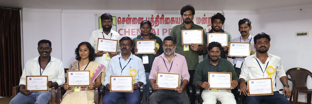 southraidersoff's tweet image. சாதி ரீதியாக வன்மத்துடன் எழுச்சித்தமிழர் திருமாவளவன் குறித்து பாலிமர் செய்தி வெளியிட்ட சங்கி பாலிமருக்கு முட்டு. 

பாஜக -புதிய தலைமுறை- தவெக-வின் கூட்டு திட்டத்தை கேள்வி கேட்ட கரிகாலன் நீக்கம்..

பாஜகவுக்கும் - சபீருக்கு வேலை செய்ய நீங்க எதற்கு ஜெயிக்கனும்.