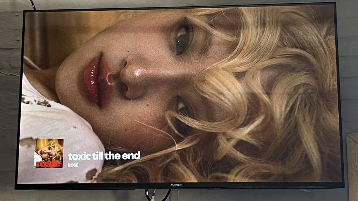 PIINKREVOLUTION's tweet image. Buenos días blinks, como se encuentran hoy ?? Están haciendo stream ?? 

Comenten sus Capturas o fotos para interactuar un ratito 👀👀