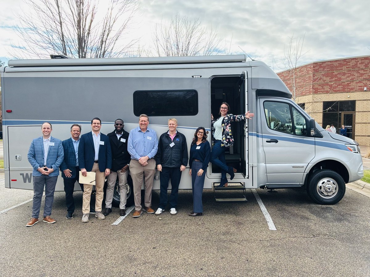 MyersVote's tweet image. Grateful to @WinnebagoRVs for the tour and for your dedication to getting people outdoors. Real partnership means listening and working together to strengthen the economic drivers that support workers, families, and thriving communities.
#listening #YourBackyard #solutions