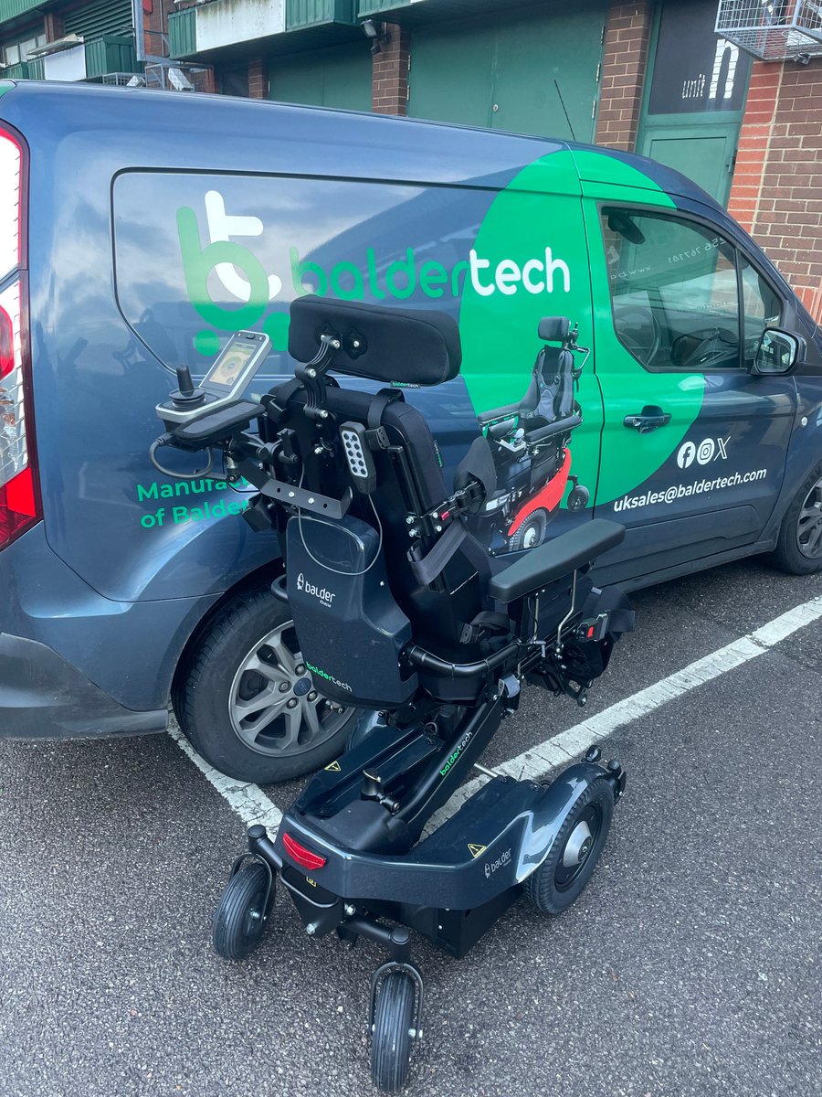 BaldertechUK's tweet image. Today’s new Balder delivery was to Ashley in Kent – An F390 standing powerchair! 🤩 This one’s been set up for an attendant to control with a rear-mounted joystick, separate seat function switch, LED light pack and bag hooks. 🦼🚚

#Handover #Balder #AttendantControl