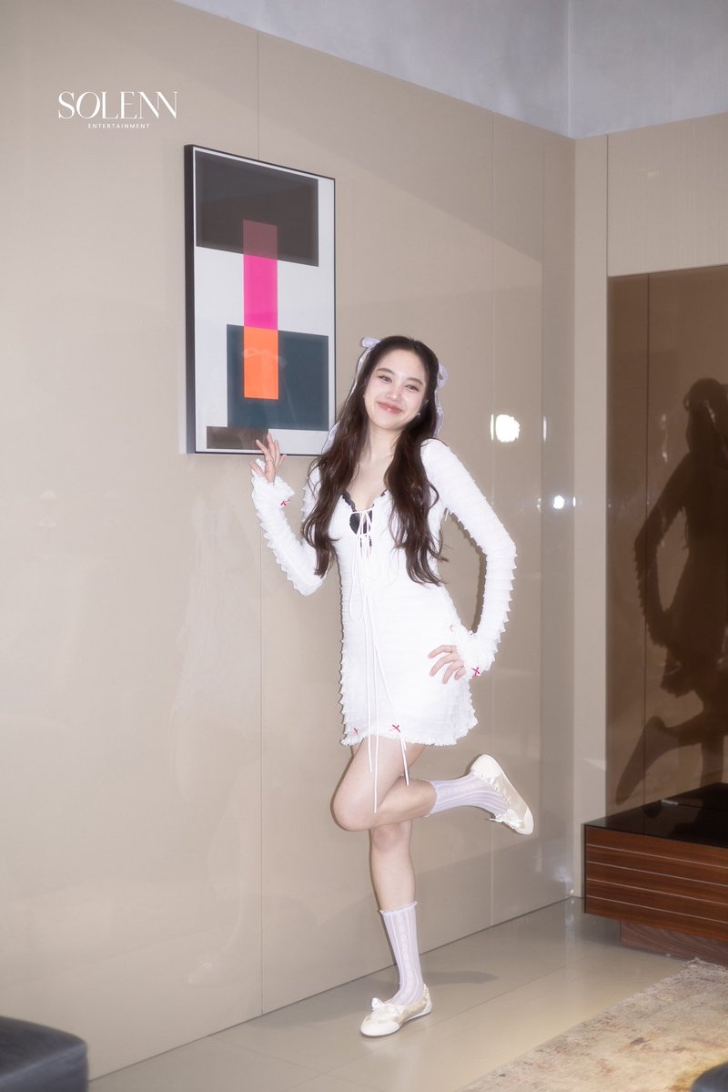 Solenn_Ent's tweet image. ขอบคุณที่มาพบกันวันนี้นะคะ เป็นวันที่อบอุ่น ดีใจมากที่ได้เจอทุกคนน้า ~ 💕

Thank you for joining us today. It was a truly warm and delightful day, and it was a pleasure to see everyone 🫧

SAROCHA X VIVAIA SIAM CENTER

#VIVAIAThailand
#FREENxVIVAIATH
#STEPINTOVIVAIA