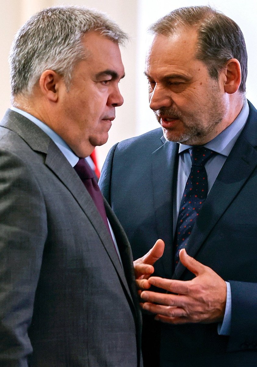 -Yo he robado más, por jerarquía me pertenece la litera de arriba