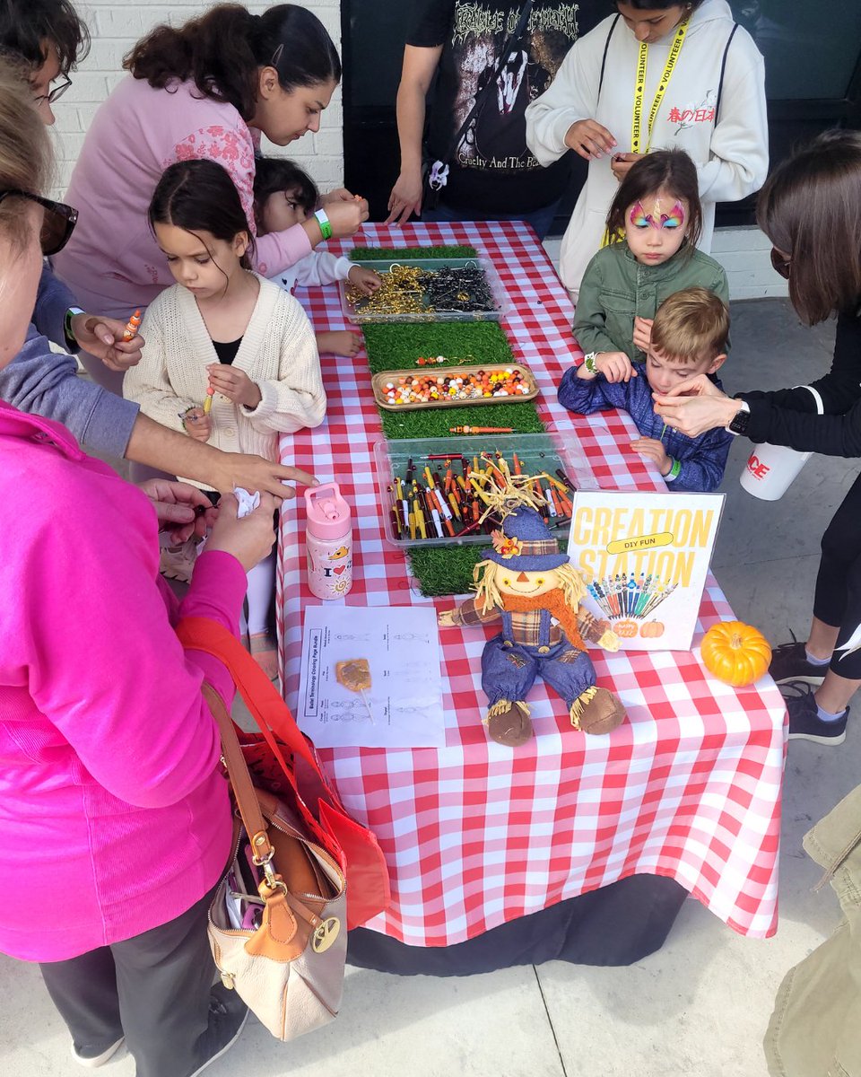 VVSevents's tweet image. That’s a wrap on the Cedar Park Fall Festival! 🍂✨ 

Read the full recap blog here: vvsevents.com/post/a-fall-fe… or click #linkinbio!

#VVSEvents #EventRecap #CommunityEvents #FallFestival #CedarPark #ExperientialMarketing #ShoppingCenterEvents