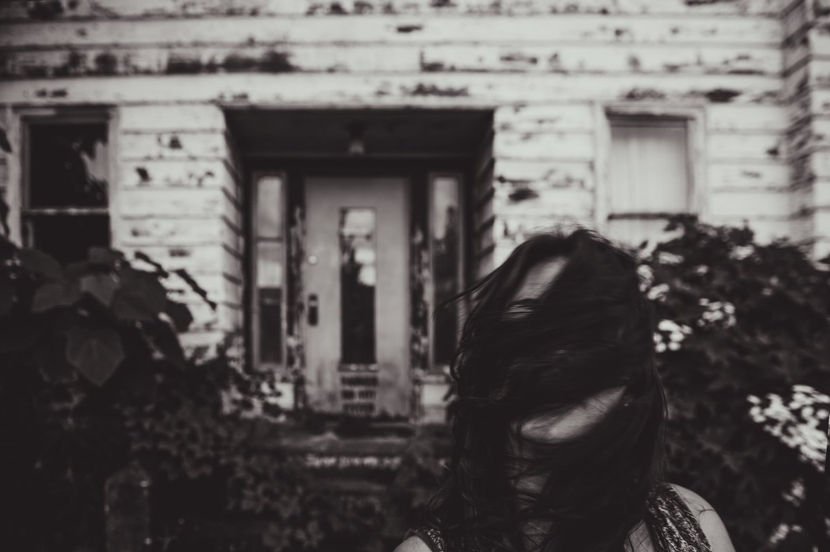 "Oh, The Ruins, The Ruins of My Heart, Untitled 5" by Aida Gradina

Aida is a BC-based photographer whose work has been exhibited in galleries throughout Canada and Europe, and featured in several international publications. 

#Photographer #Photography #VisualArt #LitMag