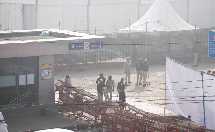 thenewscompanyX's tweet image. A sophisticated plot in the #DelhiBlast: Phones were sourced from Nepal &amp;amp; SIMs from Kanpur. The investigation now points to a network of doctors linked to the accused. Why would highly educated professionals be involved in such a conspiracy? #TerrorPlot #KanpurLink Link in comme