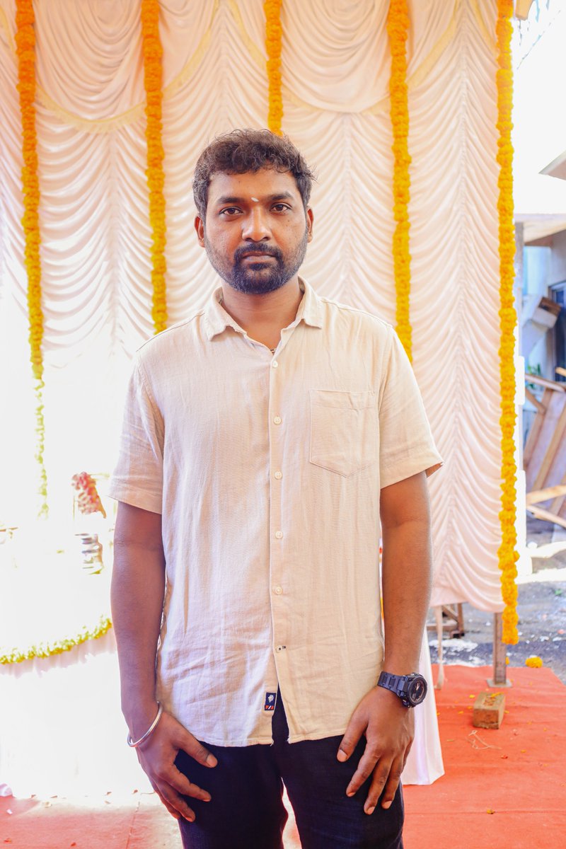 Potential_st's tweet photo. The Editor @Aral_Thangam and the Production Designer #Mayapandi on the set of #ProjectNo7 🎬

@kalyanipriyan #Devadarshni @vinoth_kishan #ThiraviyamSN @justin_tunes @gokulbenoy @prabhu_sr @rthanga https://t.co/FzATDHAFna