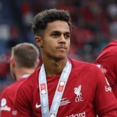 😢 <a href="/zfr_momo30/">𝒁𝑭𝑹 𝑀𝑜𝓂𝑜³⁰</a> nous quittera au début du mercato et rejoindra <a href="/Panchesterpirp/">Panchester Pity Rp</a> contre 120 millions. Le club et le joueur se sont mis d’accord sur un départ après des conflits de Momo avec le staff et joueurs.

Tout le meilleur pour la suite 💙🤍