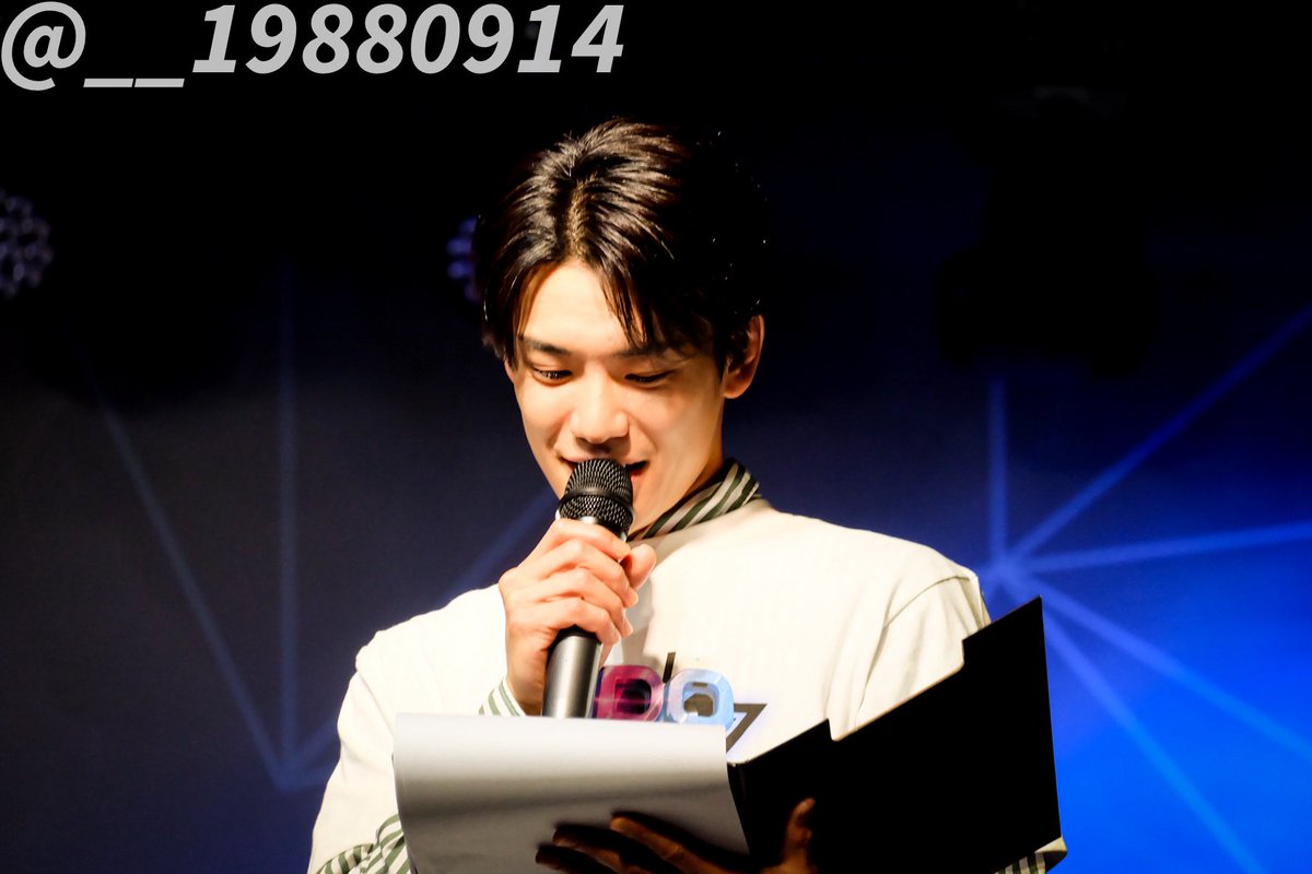 __19880914's tweet image. VITAS presents HADO ACTORS AUTUM CUP 2025

カリスマMC秋沢✊🏻 ̖́-
りんくんのこと赤ちゃんだと思いすぎじゃないかなぁ？👶🏻🍼

 #MC秋沢 #秋沢健太朗 #HADO 
@de___javu