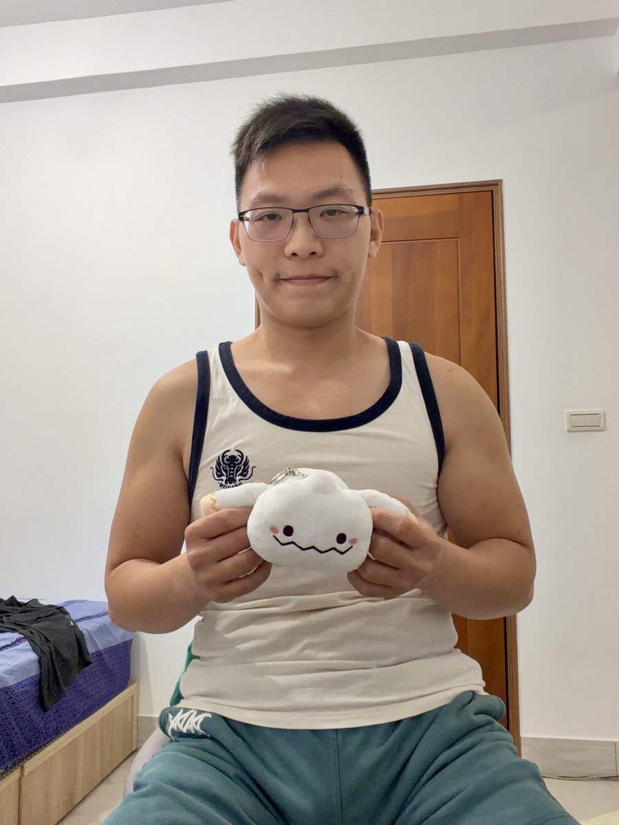 WMengfeng's tweet photo. 超可愛雪吉拉入手😇 https://t.co/6qoZvugqlG