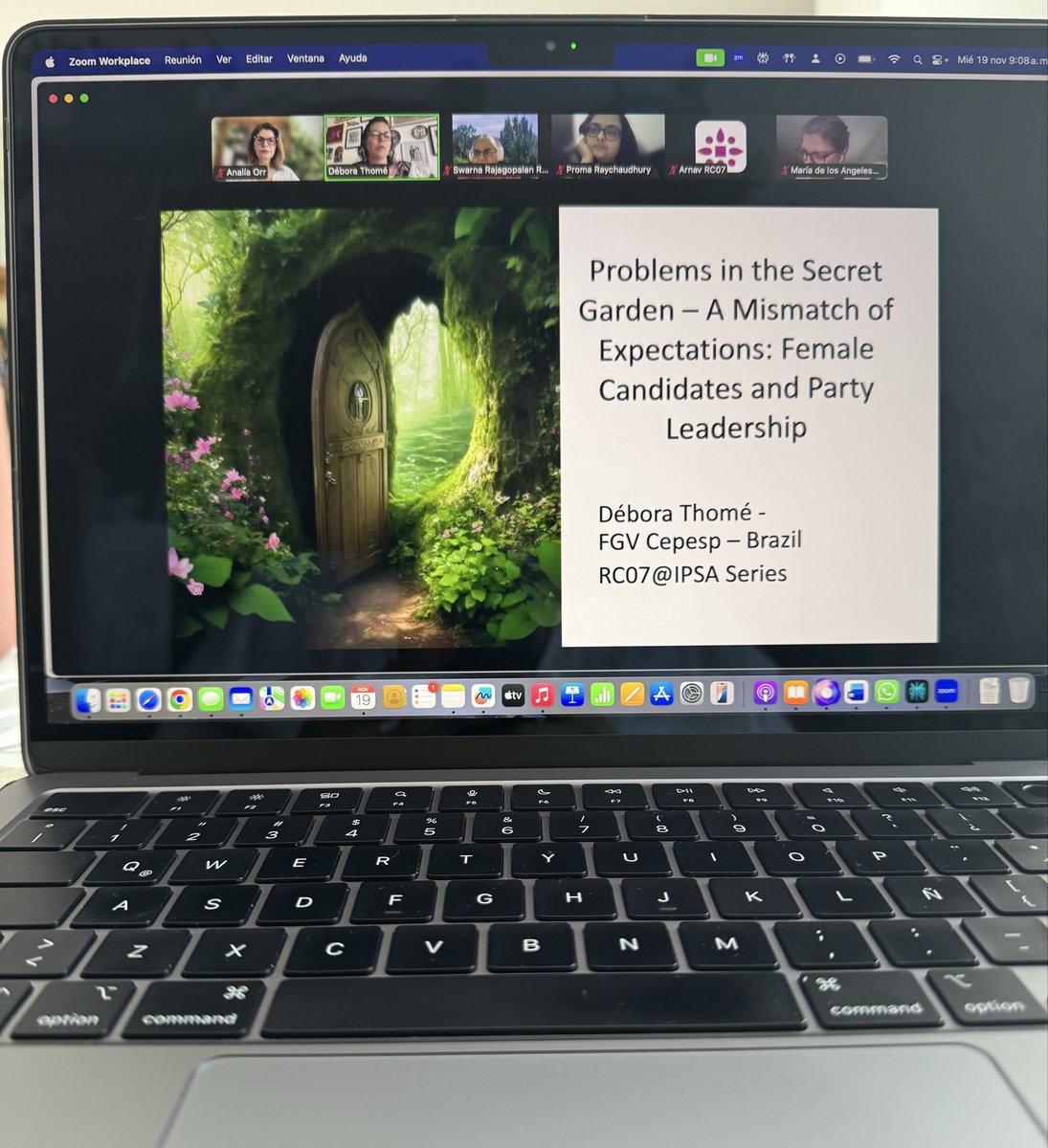 ipsarc07's tweet image. Thank you @Debora_Thome_ for the wonderful presentation you shared with us today!! 👏👏👏

🖥️ Our monthly webinar is open to pitches!

Send it here: cutt.ly/rc07webinar

More information about the Research Comittee 07 @ipsa_aisp in rc07.ipsa.org