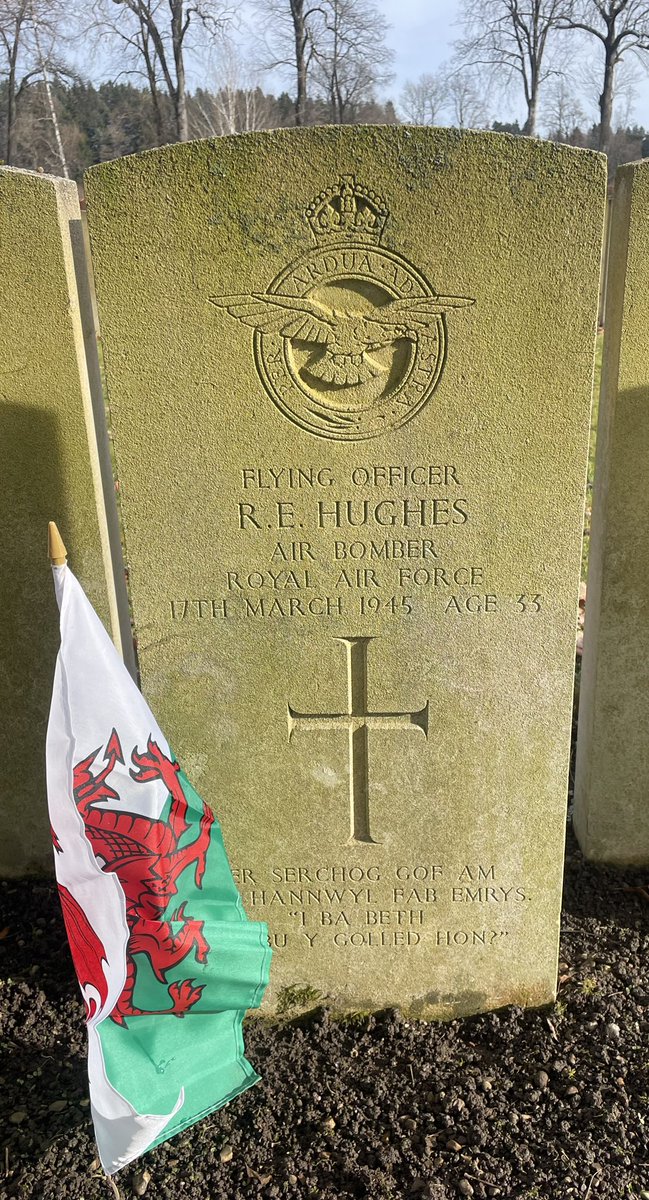 albymarch_alan's tweet image. Durnbach War Cemetery @CWGC #Germany 
A.P.Owen #WelchRegiment
T.G.H.Farrell #WelchRegiment
E.G.Roberts #USAAF
R.E.Hughes #RAF