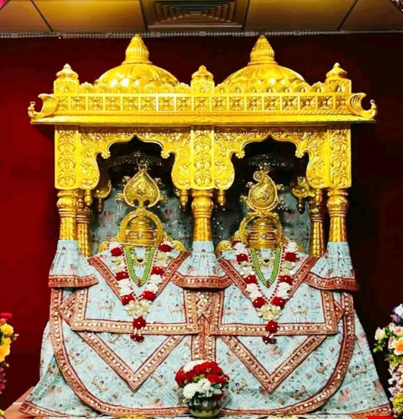 શ્રી ૫ નવતનપુરી ઘામ ખીજડા મંદિર,
શ્રી કૃષ્ણ પ્રણામ ઘર્મ મુળ સ્થાનક ‌🙏
#Beauty_of_Gujarat
#Beauty_of_Jamanagar
" कृष्ण प्रणामी धर्म (या प्रणामी संप्रदाय) एक वैष्णव संप्रदाय है जो मुख्य रूप से 17वीं-18वीवीं शताब्दी में गुजरात, के जामनगर में भगवान श्री कृष्ण " राज जी" ने स्थापित