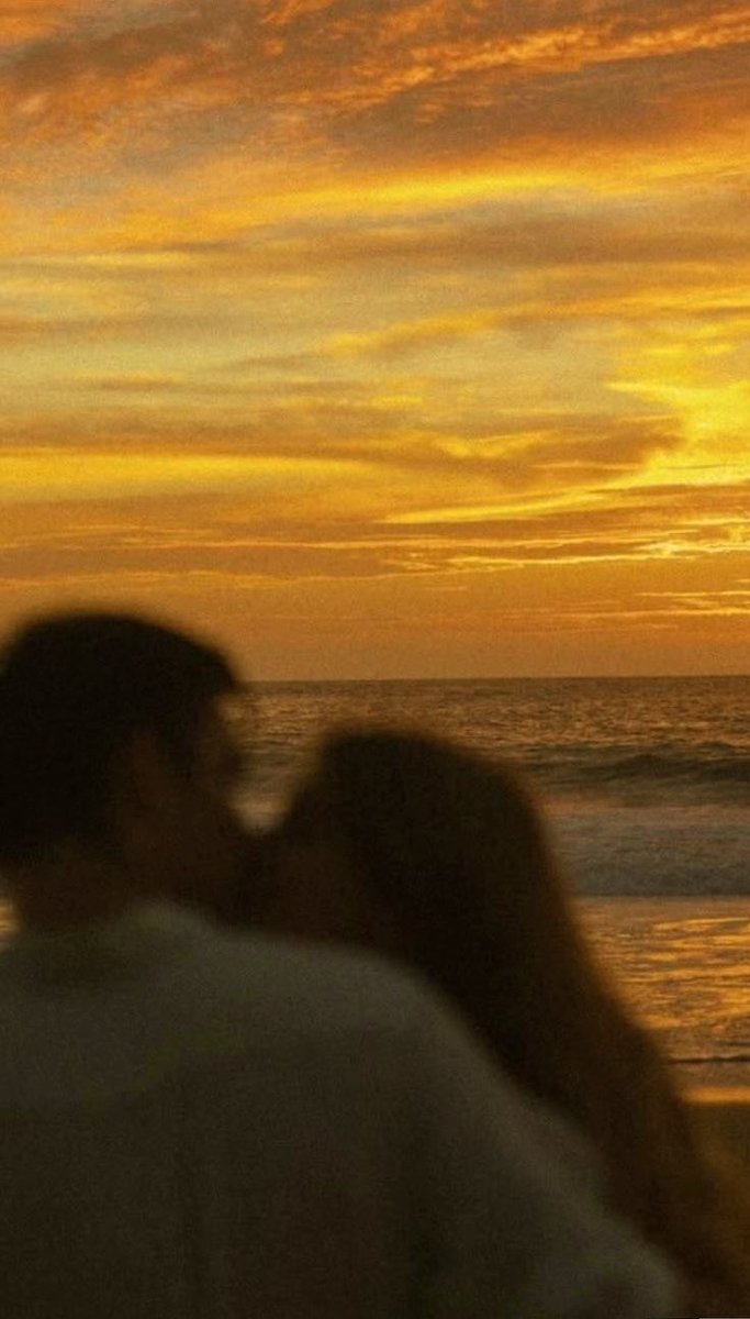 You’ve been my quiet comfort for six years now… and I don’t think my heart could’ve chosen better. Cheers to our years, and to all the ones still waiting for us. 💜