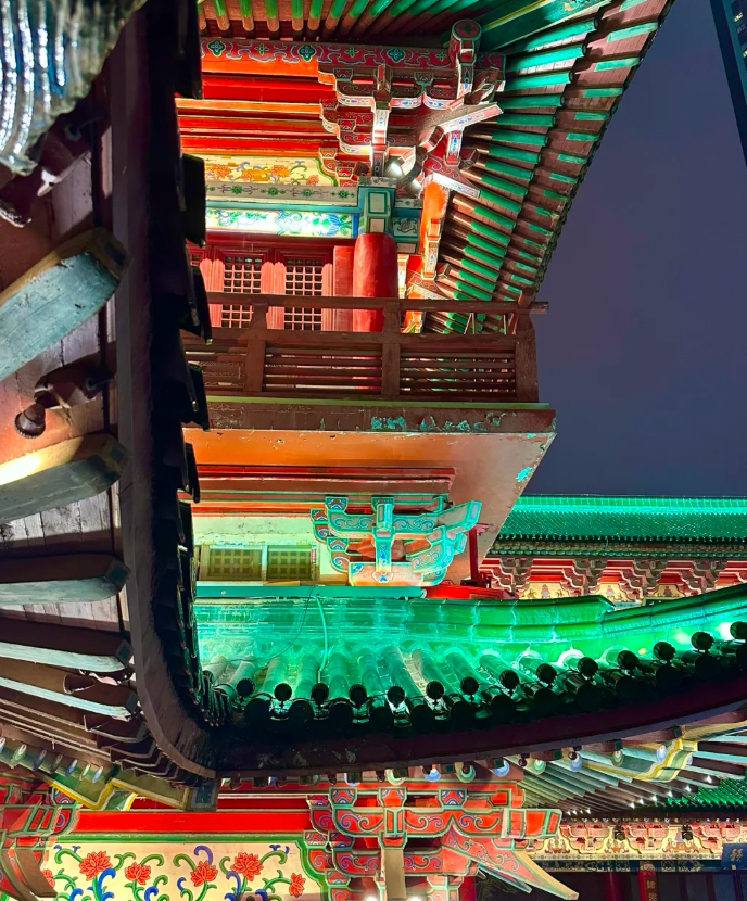 aishuzhan's tweet image. 赣江边上的滕王阁夜景也太美啦～