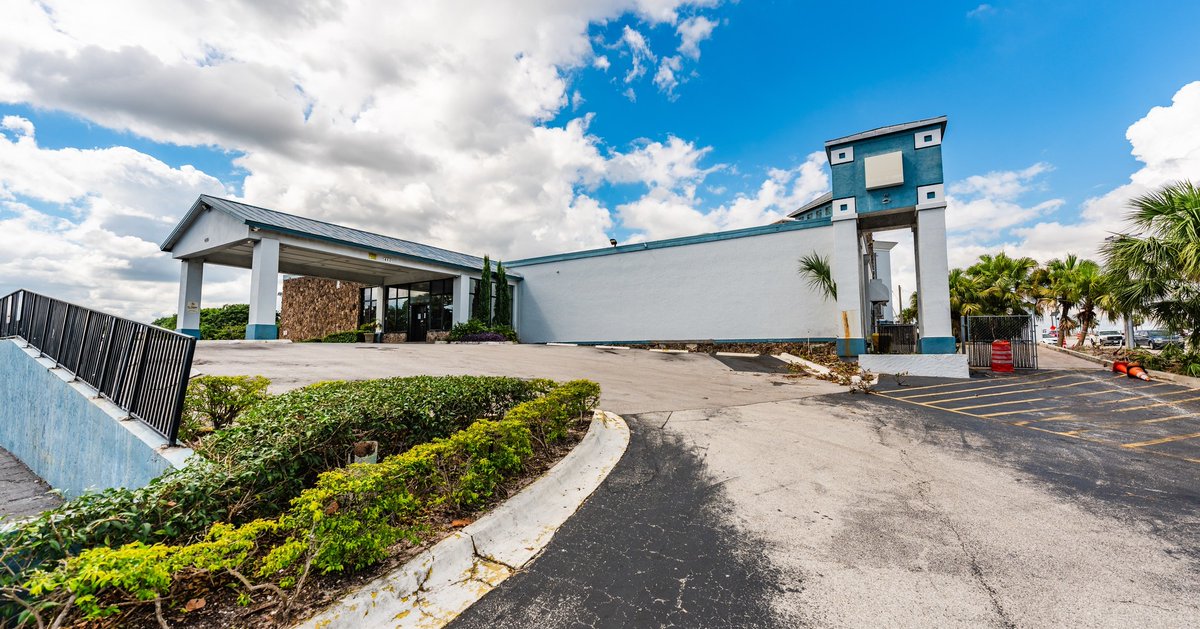 Big changes in Boynton Beach! The BBCRA has acquired the former Inn at Boynton Beach site at 480 W. Boynton Beach Blvd. Demolition, supported by a $75K county grant, will help pave the way for future redevelopment and a more vibrant Downtown.