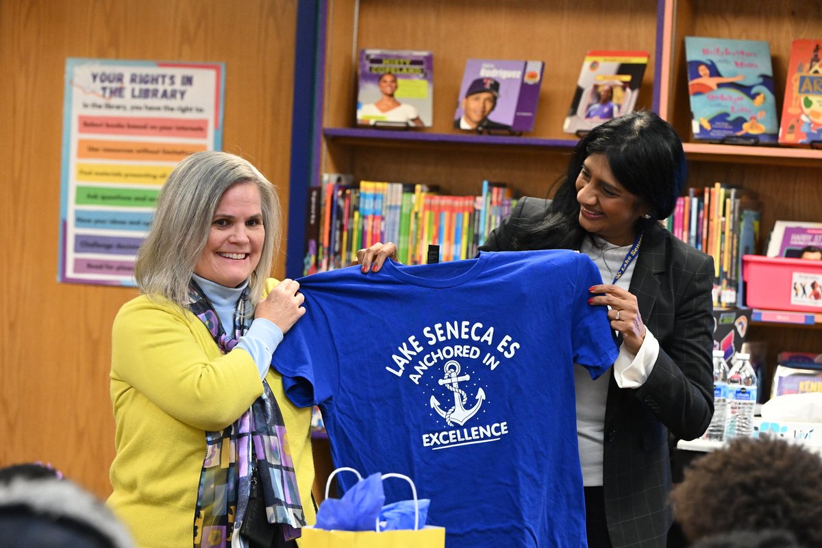 arunamiller's tweet image. Spent time with the Lake Seneca Elementary School community in Germantown this American Education Week, over 40 years of helping Maryland students learn, grow, and build their futures. I am grateful every day for the educators and staff who make it possible.