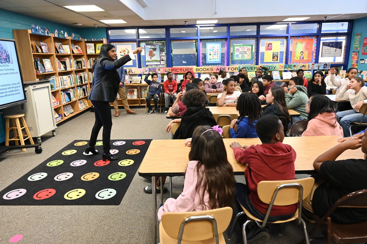arunamiller's tweet image. Spent time with the Lake Seneca Elementary School community in Germantown this American Education Week, over 40 years of helping Maryland students learn, grow, and build their futures. I am grateful every day for the educators and staff who make it possible.
