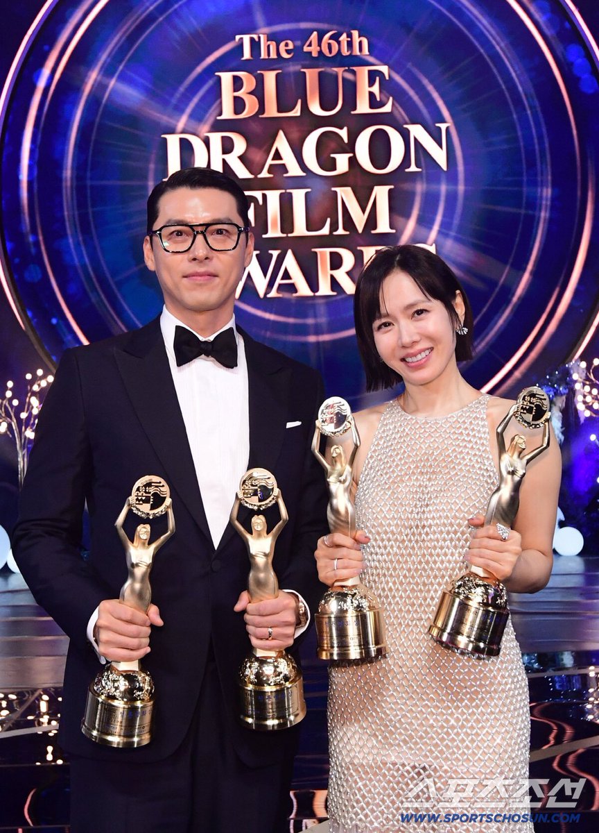 serineblack's tweet image. HYUN BIN AND SON YEJIN WINNING IN LIFE! 🏆