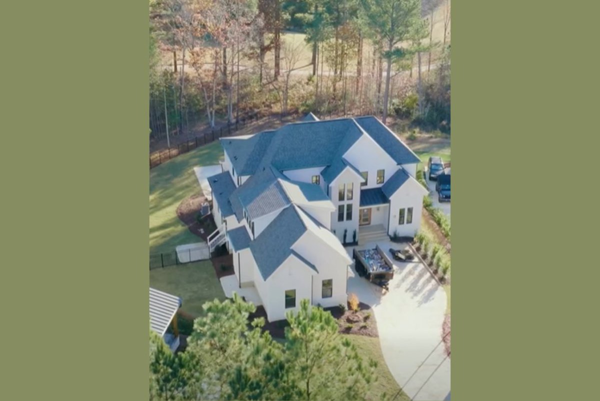 Exciting progress is unfolding at High Ridge! This stunning Prewitt-Douglas Custom Homes project is nearing completion, featuring champagne finishes, oversized appliances, incredible custom details, beautiful landscaping, and so much more. Stay tuned for the finishing details!
