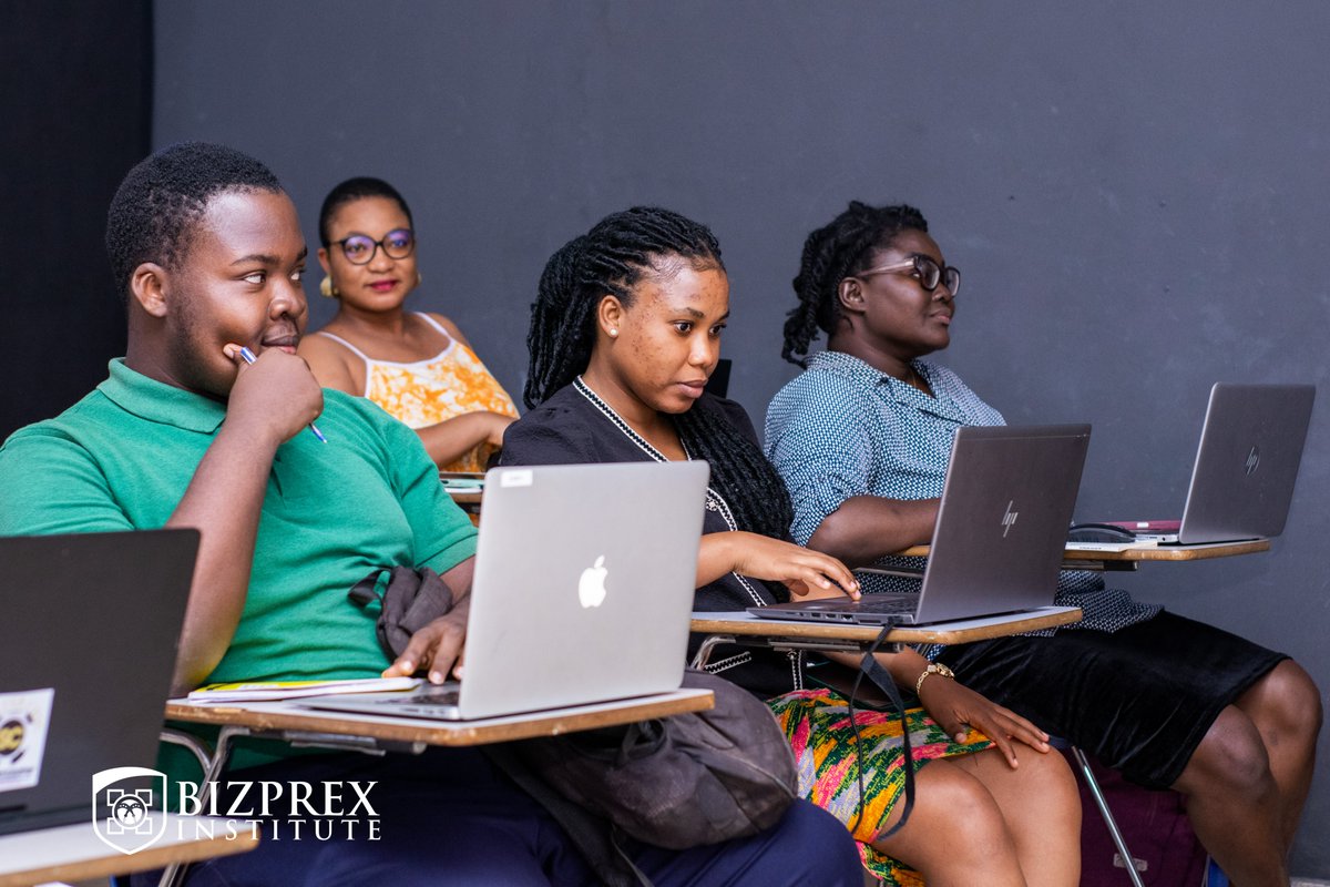 BizprexInstitut's tweet image. L’une des qualités du graphiste c’est sa capacité à comprendre les besoins du client et à les traduire en solutions visuelles créatives et efficaces. Une exigence que Bizprex Institute inculque avec rigueur à ses étudiants en graphisme
#BizprexInstitute #Graphisme #BizprexGlobal