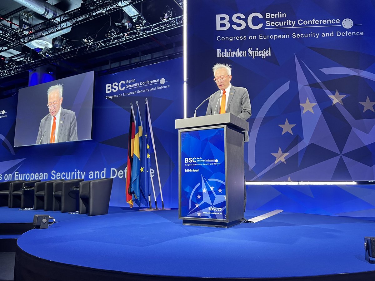 Uwe Proll tweet media