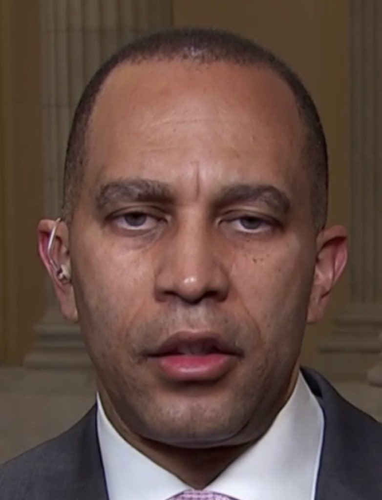 JayTC53's tweet image. Apparently if you&apos;re a Democrat you can solicit money from a pedophile named Jeffery Epstein. You can also get live coaching tips from Jeffery Epstein in a congressional hearing. 

If  you&apos;re a republican named Donald Trump who kicked Epstein out of your clubs you&apos;re the bad guy.