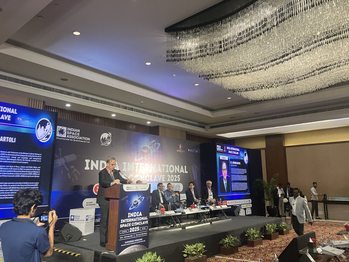 ItalyinIndia's tweet image. A journey together. @ International #spaceconclave, highlighted opportunities for closer 🇮🇹 🇮🇳 space cooperation. Exploration, 🌍 observation,  &amp;amp; peaceful use of space. Side by side w/ 🇮🇳 in industry, research &amp;amp; innovation, biz matching,training experience, int. space coop. &amp;amp;more