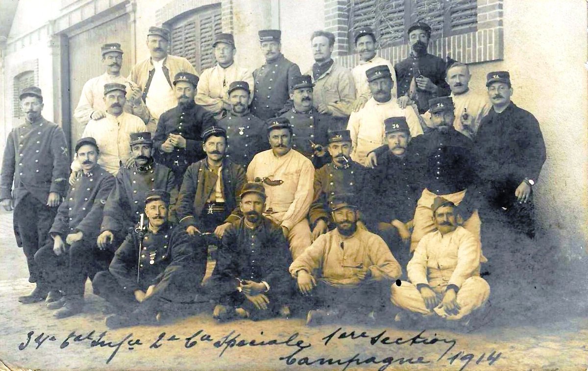 Le_Chtimiste's tweet photo. Groupe du 34ème régiment d'infanterie territoriale, 2ème compagnie, 1ère section - 1914 - Merci à Thérèse #Chtimiste #34eRIT - Rien au verso https://t.co/fsJOY2usVR