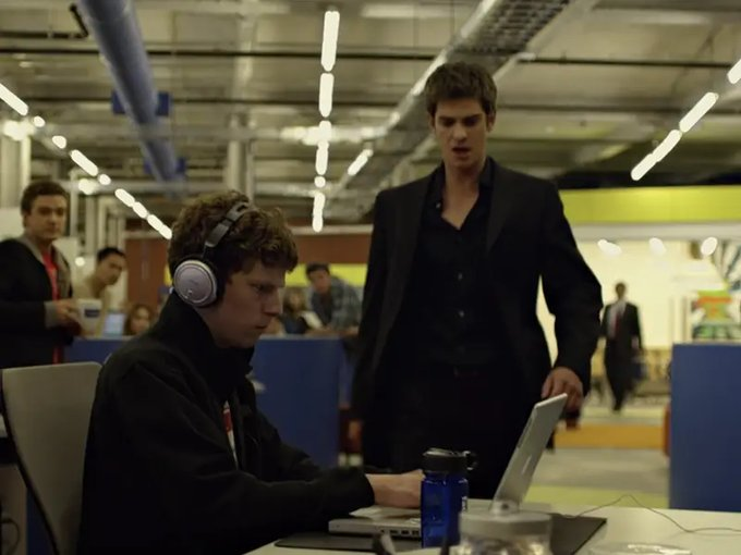 nalinrajput23's tweet image. Me finally locking in   

Mom coming for some urgent work :