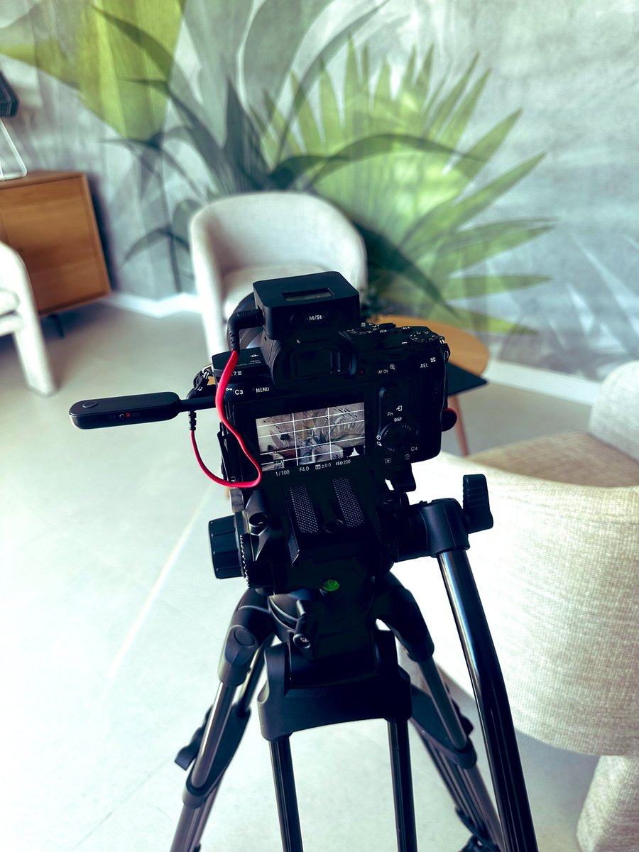 CastherLaura's tweet image. 🎙️Hoy toca día de entrevista. 

#periodismo #comunicacion #proyectos