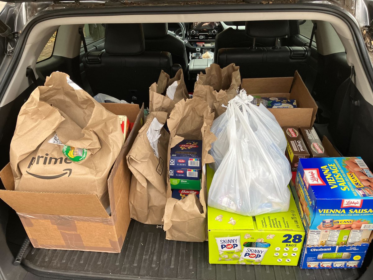 _BryceTech's tweet image. 187 lbs of non-perishable food collected at BryceTech HQ  were delivered (along with a cash donation) to the ALIVE Food Bank. 

@ALIVE4AlexVA continues to support families across the DC Metro area, and we appreciate the work they do for the community.

Thank you to Ian Dickinson,…