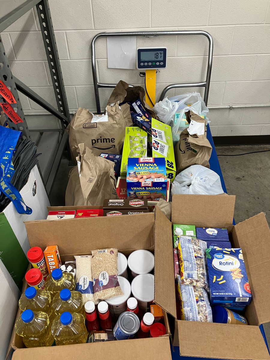 _BryceTech's tweet image. 187 lbs of non-perishable food collected at BryceTech HQ  were delivered (along with a cash donation) to the ALIVE Food Bank. 

@ALIVE4AlexVA continues to support families across the DC Metro area, and we appreciate the work they do for the community.

Thank you to Ian Dickinson,…